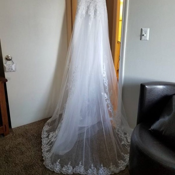 Dresses & Skirts - Wedding dress